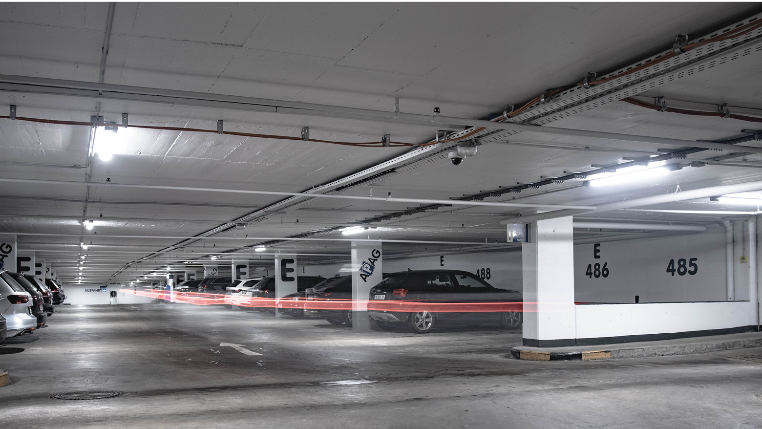 Éclairage parking souterrain 2.0: simple, intelligent et sûr