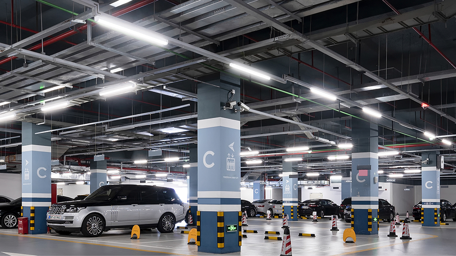Réglette LED ONE FOR ALL – désormais avec fonction d'éclairage de secours intégrée