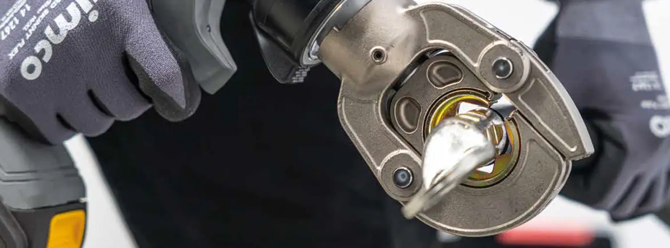Outil hydraulique sans fil CIMCO – un serrage précis et une découpe puissante