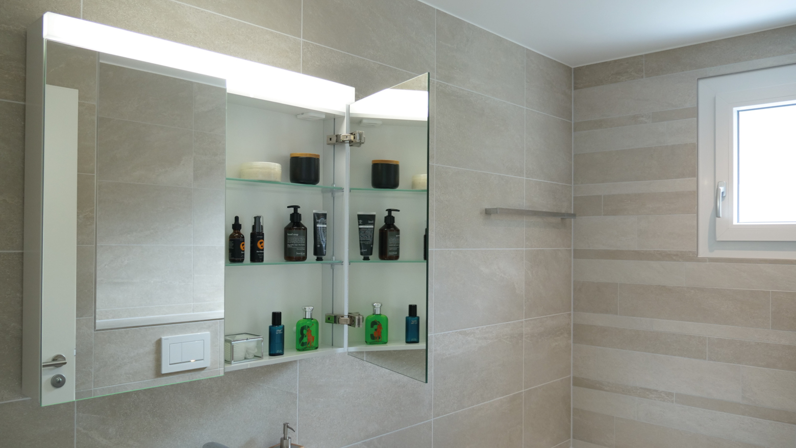 Spiegelschrank Schneider LOW basic LED