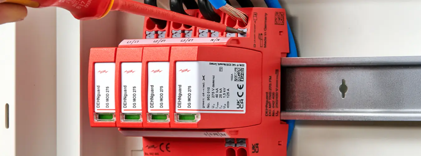 Push-in: Simplement pincer? Sûr.