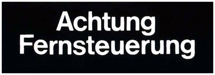 Plaque autocollante (Achtung Fernsteuerung) 60×20mm 