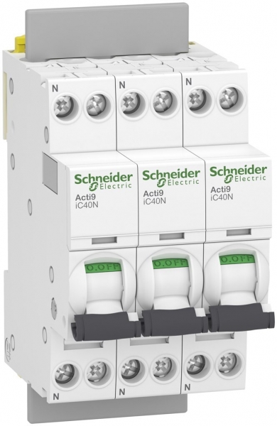 Dispositivo di protezione da sovracorrente Schneider Electric iC40 32A (D) 6kA 