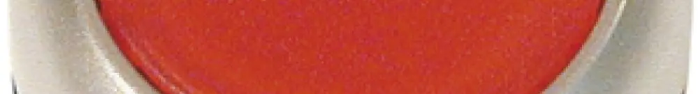 Pulsante luminoso ETN RMQ piatta rosso, ad imp., anello cromato 