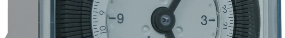 Interrupteur horaire AP Hager analogique journalier 1 canal 1 fermeur 16A 