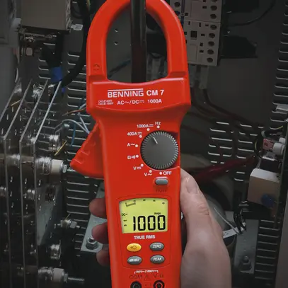 Pinza amperometrica Benning CM 7 750VAC/1000VDC 1000A 400Ω Cat IV 600V 