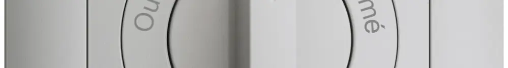 Kit frontal EDIZIOdue Ouvert->I<-Fermé gris clair 88×88mm pour contact pivotant 