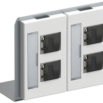 Supporto angolare Hager con 2×FLF e 4×RJ45 Cat.6A schermato bianco 