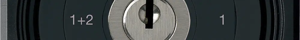 UP-Schlüsselschalter robusto IP55 mit Klappdeckel S1/1P schwarz für Kombination 