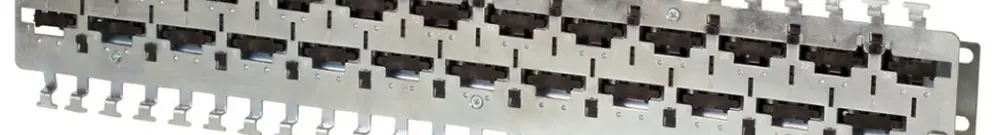 Pannello di montaggio 19" INFRALAN per 24× connettore di cavo, vuoto 1UA, natura 