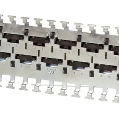 Pannello di montaggio 19" INFRALAN per 24× connettore di cavo, vuoto 1UA, natura 