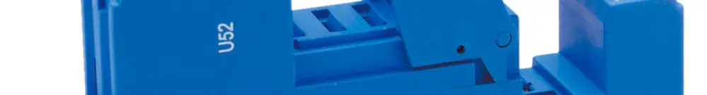 Socle Finder pour relais 46.61 raccordement à vis avec étrier en plastique 