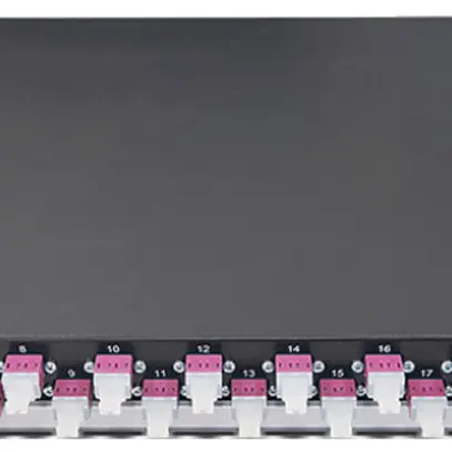 Spleissbox 19" Dätwyler OV-CH 24×LCD/PC violett OM4 versetzt 1HE schwarz 