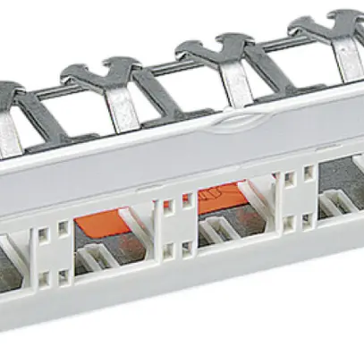 Elemento universale vuoto 5×1 port freenet grigio chiaro 