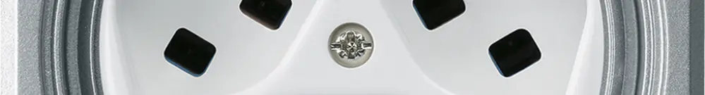 Steckdose Hager robusto, 3×T23, mit Klappdeckel A, aluminium 