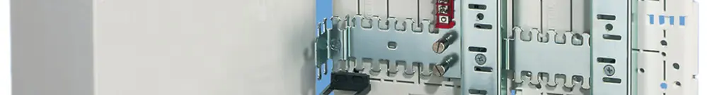 Ripartitore intermedio AP R&M VS Modular per 6 striscia bianco 