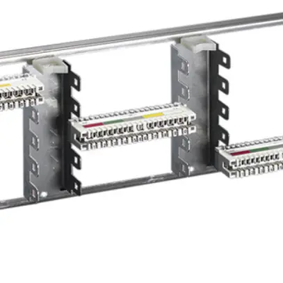 Cadre Rittal DK 7050.100 19" 133.35mm rail porteur acier affiné 