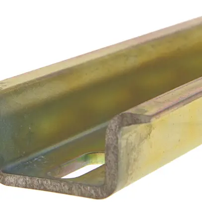 Barre profilée EN-50022-35 L=2m acier zingué perforé 