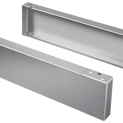 Cache-socle Rittal TS 8702.600 600×200mm face/revers acier affiné 