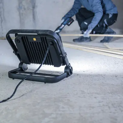 LED-Strahler JARO 14062 M 100W 11500lm 6500K IP65 IK08 sz 