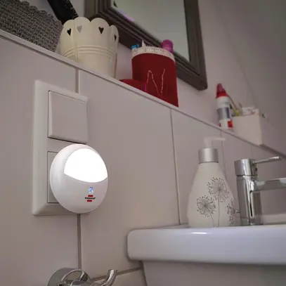 Luce di orientamento a LED Brennenstuhl OL 02R c.sensore crepuscolare 