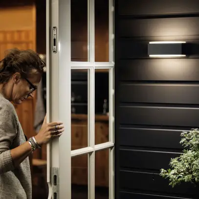 Applique LED Philips Stratosphere 3.8W 800lm 827 IP44 diretto/indiretto an 