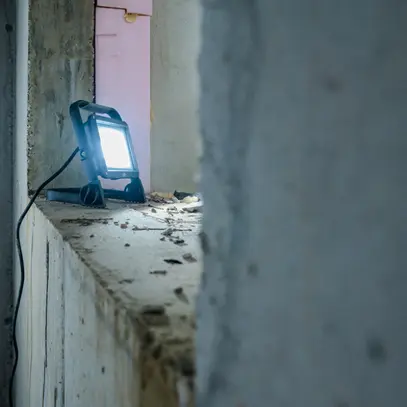 LED-Strahler JARO 7062 M 50W 5800lm 6500K IP65 IK08 sz 