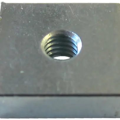 Dado scorrevole M4 per barre 7.5×35mm 