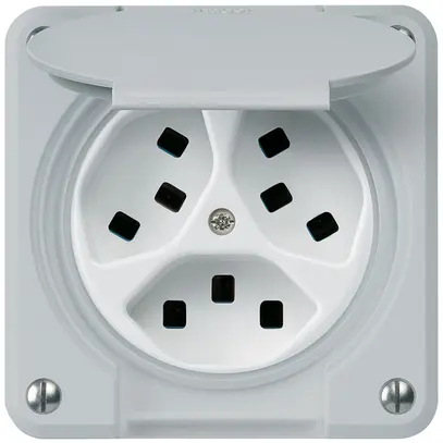 Steckdose Hager robusto, 3×T23, mit Klappdeckel A, grau 