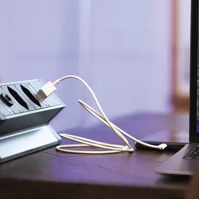 Tischsteckdosenleiste ALU DESK 2×T13/1×USB-A/1×USB-C, Td3×1.5mm² 1.5m, schwarz 