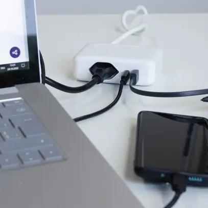 Ladestation Steffen IQ 1×T13 1×USB-A 1×USB-C weiss 