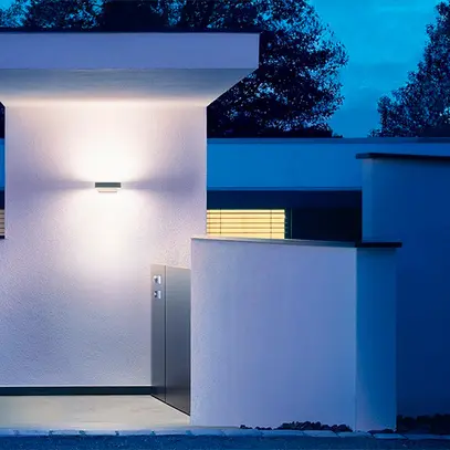 Applique LED Steinel L 810 SC 9.8W 679lm 3000K IP44 avec senseur argent 