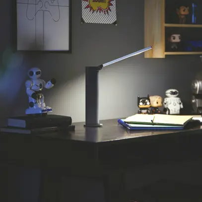 Lampada da tavolo LED Philips DSK202 5W 120lm 4000K REG nero USB tipo A 