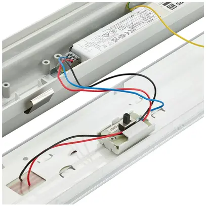 LED-Feuchtraumleuchte Philips CoreLine WT120C 32W 4500lm 840 IP65 1215mm ws BZS 