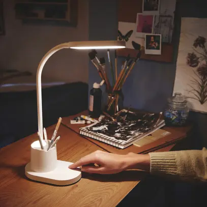 Lampada da tavolo LED Philips Bucket 7W 200lm 3000…5700K REG bianco USB tipo A 