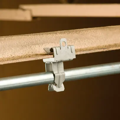 Crampon Caddy EM-P pour tube Ø 30…35mm rebord 3…8mm, acier à ressort ARMOUR 