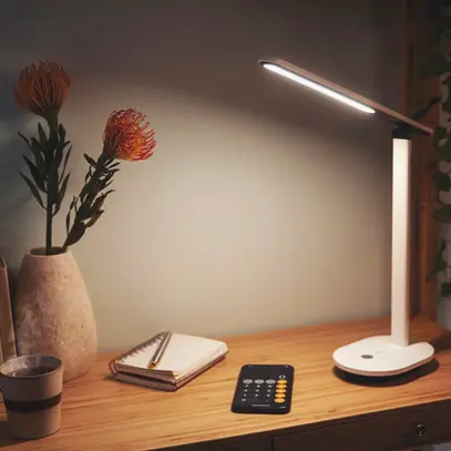 Lampada da tavolo LED Philips DSK203 5W 130lm 2700…5000K REG bianco USB tipo A 