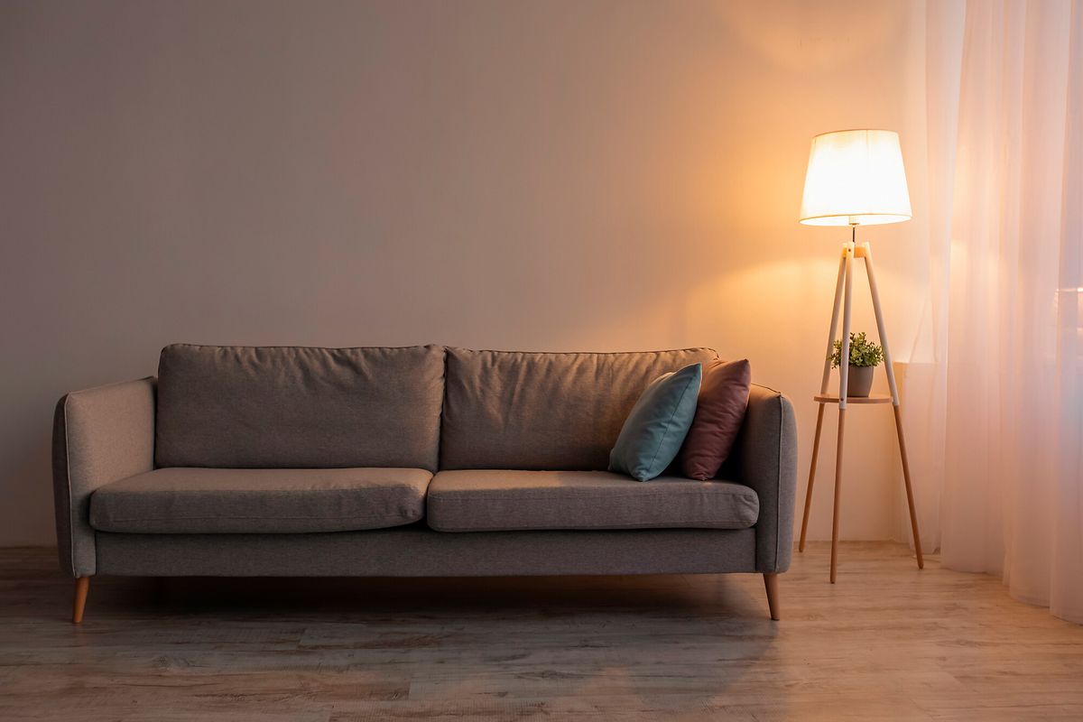 Lampe LED Philips MASTER E27 4W 840lm 2700K type A clair 300° VAR Ø60×108mm