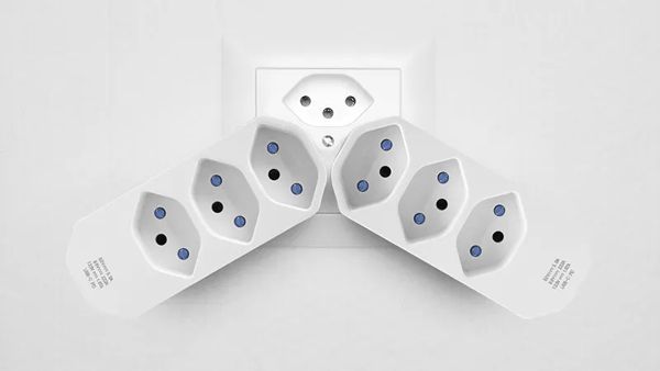 Mehrfachstecker A. Steffen MANTA 10A 3×T13 + 1×USB-C PD weiss