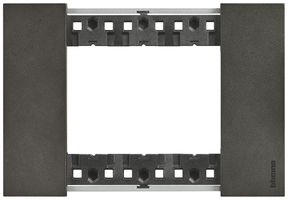 Telaio di copertura Living Now 3 moduli 125×86mm space