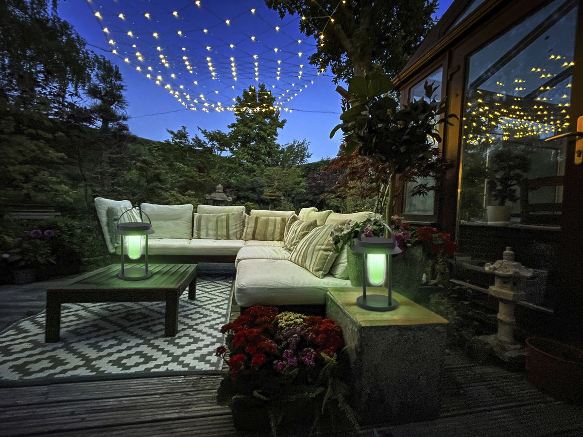 LED-Tischleuchte LEDVANCE SMART+ Solar 3W 200lm 3000K RGBW DIM schwarz