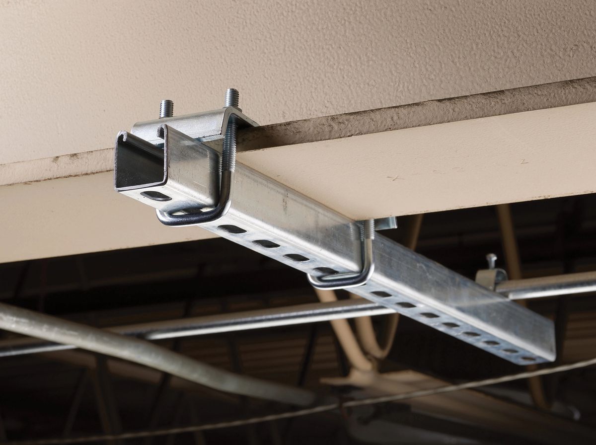 Crampon p.poutrelle nVentCADDY p.rails stru. a.étrier e.U DD 124×41mm M10