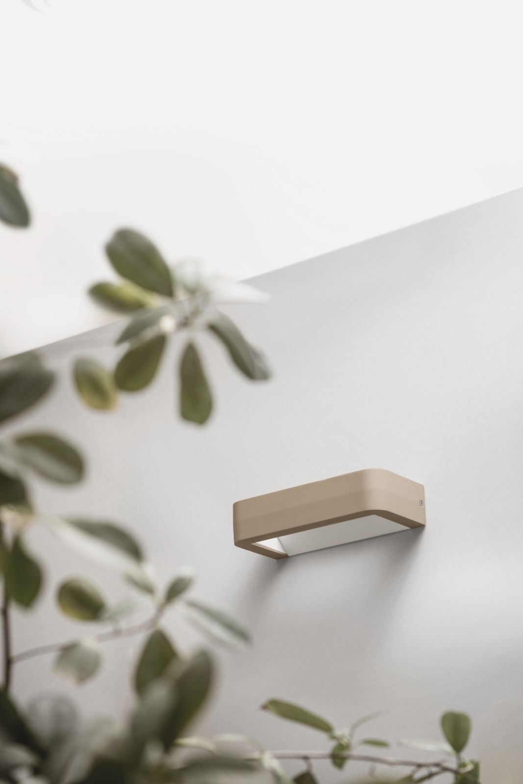 LED-Anbauleuchte METOO 10W 444lm 2700K IP65 sand