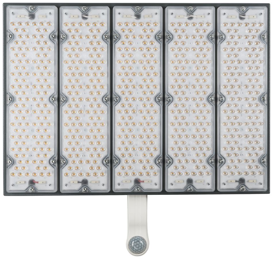 LED-Hallenstrahler Sylvania KubiXx WIDE PIR 140W 24400lm 840 IP65 DIM 440×460