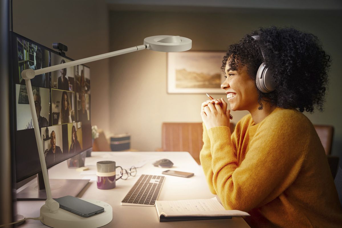 LED-Tischleuchte LEDVANCE Sun@Home Disc 20W 600lm 920…950 DIM weiss Standfuss