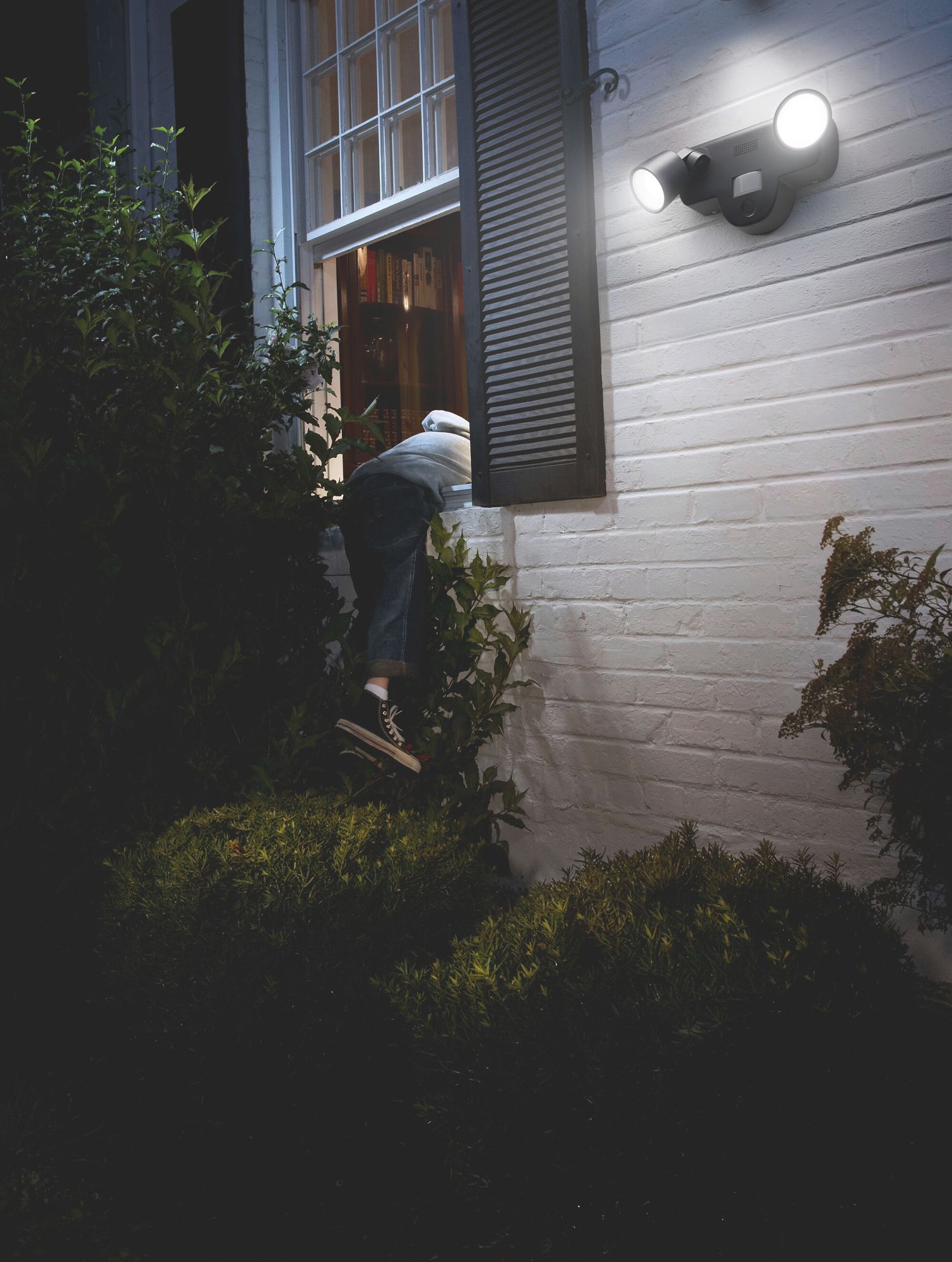 Appl.LED LEDVANCE SMART+ Multi telecamera PIR SEN 16W 900lm 3000K IP44 REG gr