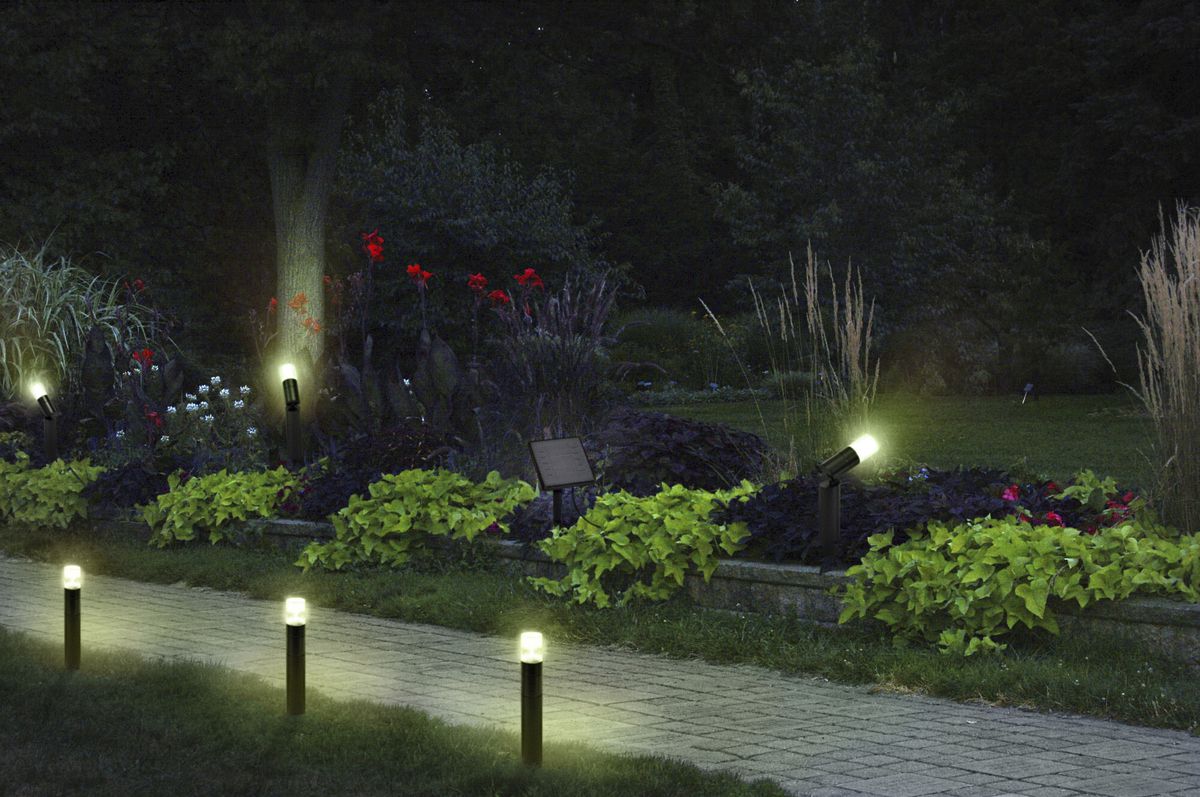 Palet.lum.LED LEDVANCE SMART+ Solar 2×1W 90lm 3000K RGBW IP44 455mm ne set di 2