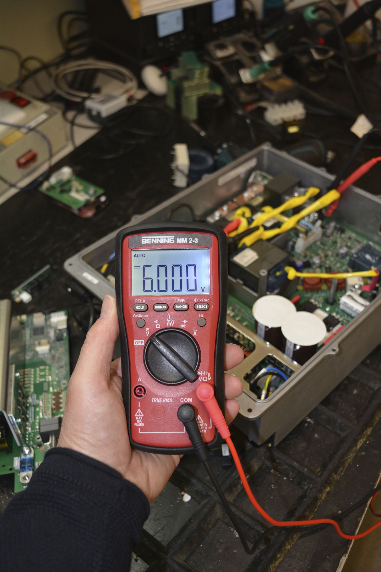 Digital-Multimeter Benning MM 2-3 1000VUC 10A 60MΩ CAT III 1000V