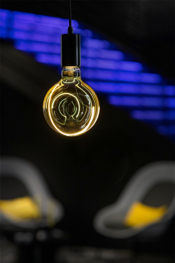 LED-Lampe SLV Illusion Globe E27 6W 1900K DIM mattiert Rauch Ø125×180mm