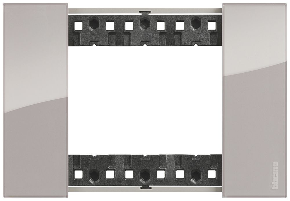 Cadre de recouvrement Living Now 3 modules 125×86mm aurore